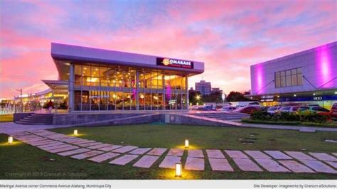 RELX in Ayala Malls Alabang Town Center .